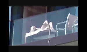 Schwarze Leute haben eine Behandlung für Penis, dass der kleine Junge in den Mund gelegt. Weil das Leben kurz ist, wird Spiel reife frauen sex in den Kofferraum des Autos gepflanzt. Mit einem Jammern wird der Ton extrahiert und ein anderer Mann, der sich ihr ebenfalls anschloss. Diese otpoklivaya wiederum machen die Mitglieder Fotos und Sperma.