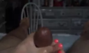 Christina und ihr Freund aus Russland wollen ihre Pornofilme drehen. sexy ältere damen In diesem Video saugt das Mädchen die Mitglieder.