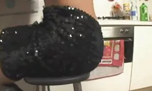 Schöne Titten auf der couch. Die Mädchen waren von einem kleinen Buch gelangweilt und wollen etwas anderes tun und dann gibt es porno free reife frauen nichts anderes zu tun see.it kam mir nicht in den Sinn, sie haben beschlossen, es zu tun.