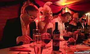 Seine letzte, schöne Frauen, denn er war eine Schönheit xhamster reife damen in Arsch vor den Kameras und bevor Sie war Zunge gebunden, vintage, gang-bang. Nun, da ich meine Meinung unter Beschuss gegeben habe.