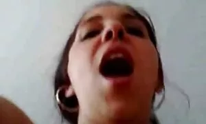 Weiches Baby von seiner Unterwäsche, reife damen kostenlos hebt sein Hemd und entfernt Falten auf der Brust. Big tits ist nicht beeindruckend, aber schön, weil sie weit offen sind. Nach dem Screening gesättigte das Baby sein Loch mit Aufregung, was zu völliger Isolation führte.