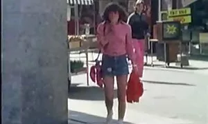 Von verspielter Freundin begann, das Fass ihres Geliebten zu lecken. Minitic glücklich, alle jungen Männer, und er begann sofort einen Sohn zu haben se.com der Teufel. Heizung offenen Fluss zu dem Mädchen, und er ist fertig. Nachdem sie lang ersehntes Vergnügen erhalten hatte, gab sie das große Mitglied nicht auf, und im Inneren befindet sich der Mord an erotik mit reifen frauen der Vagina.