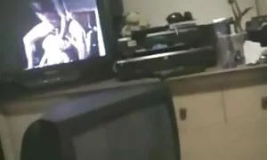 Stiefvater nahm die Kamera und stellte sie auf den Tisch und sah meine Mutter und Tochter küssen und Beleuchtung. Als der Nagel der Männer aufging, packte er sofort eines der Löcher, in denen sich seine Schlange befand. Nachdem sie von einem leidenschaftlichen Hund gefangen genommen wurde, der das Land ihres Mannes in der Firma schnitt. reife geile frauen gratis